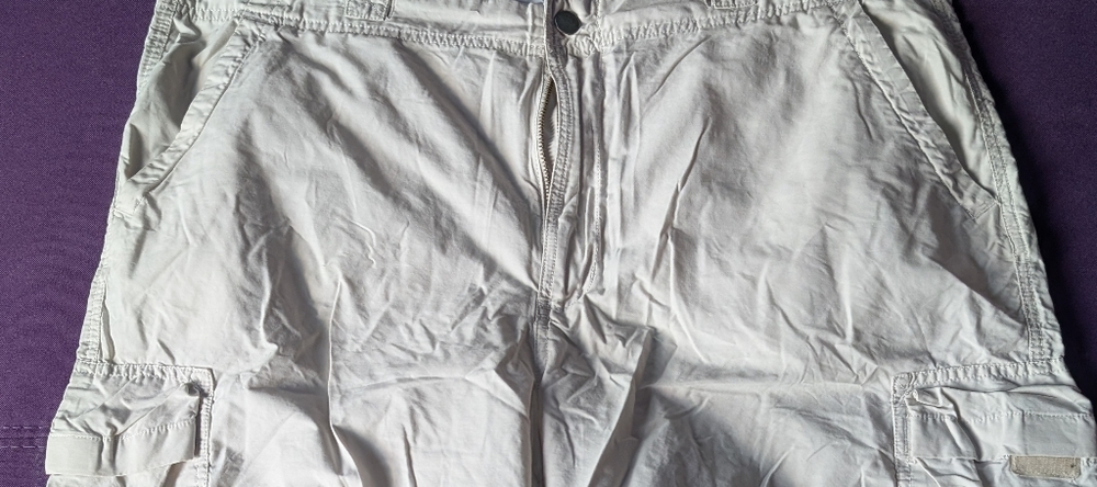 GAP Men's Light Tan Cargo Shorts